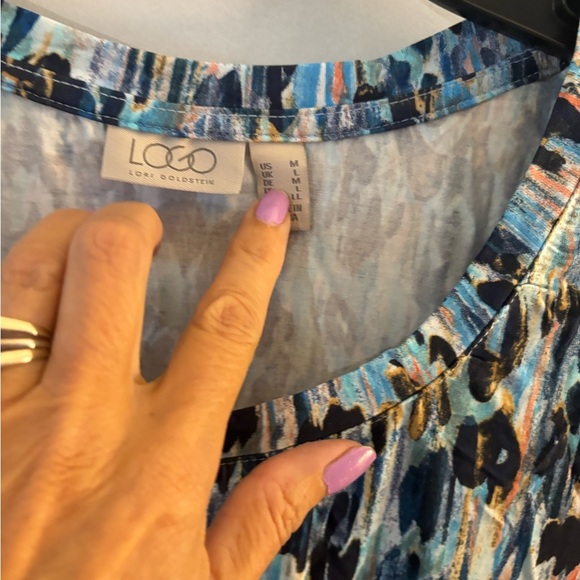 Logo by Lori Goldstein Women's Blue Patterned Top sz Med - Picture 4 of 5